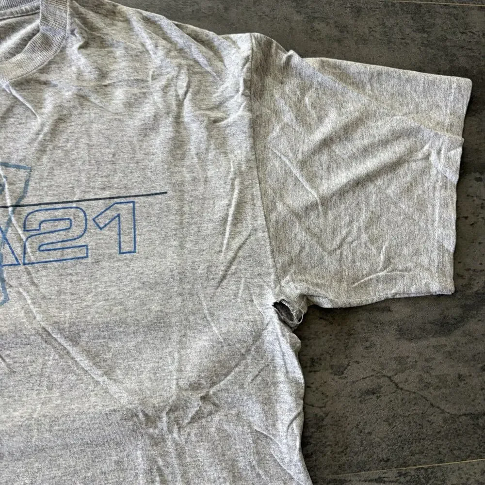 Vintage Adidas Crest Logo Graphic T Shirt Men’s M Heather Gray Y2K